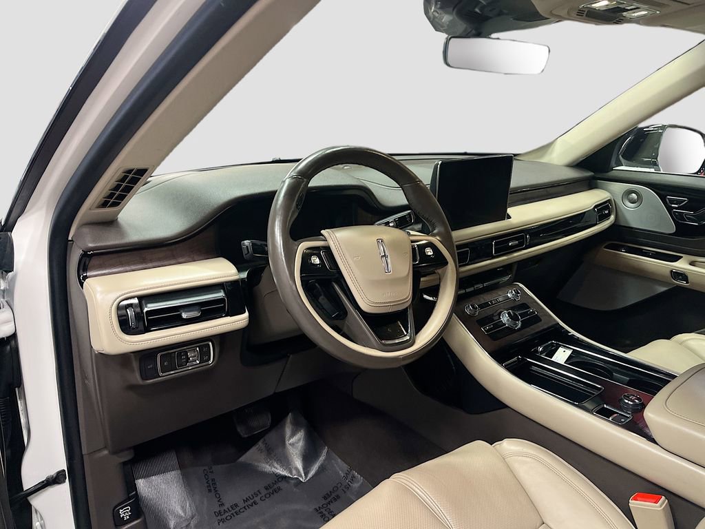Used 2022 Lincoln Aviator Reserve w/ Equipment Group 201A image 9