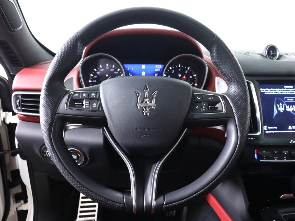 Used 2018 Maserati Levante GranSport AWD/4WD image 11