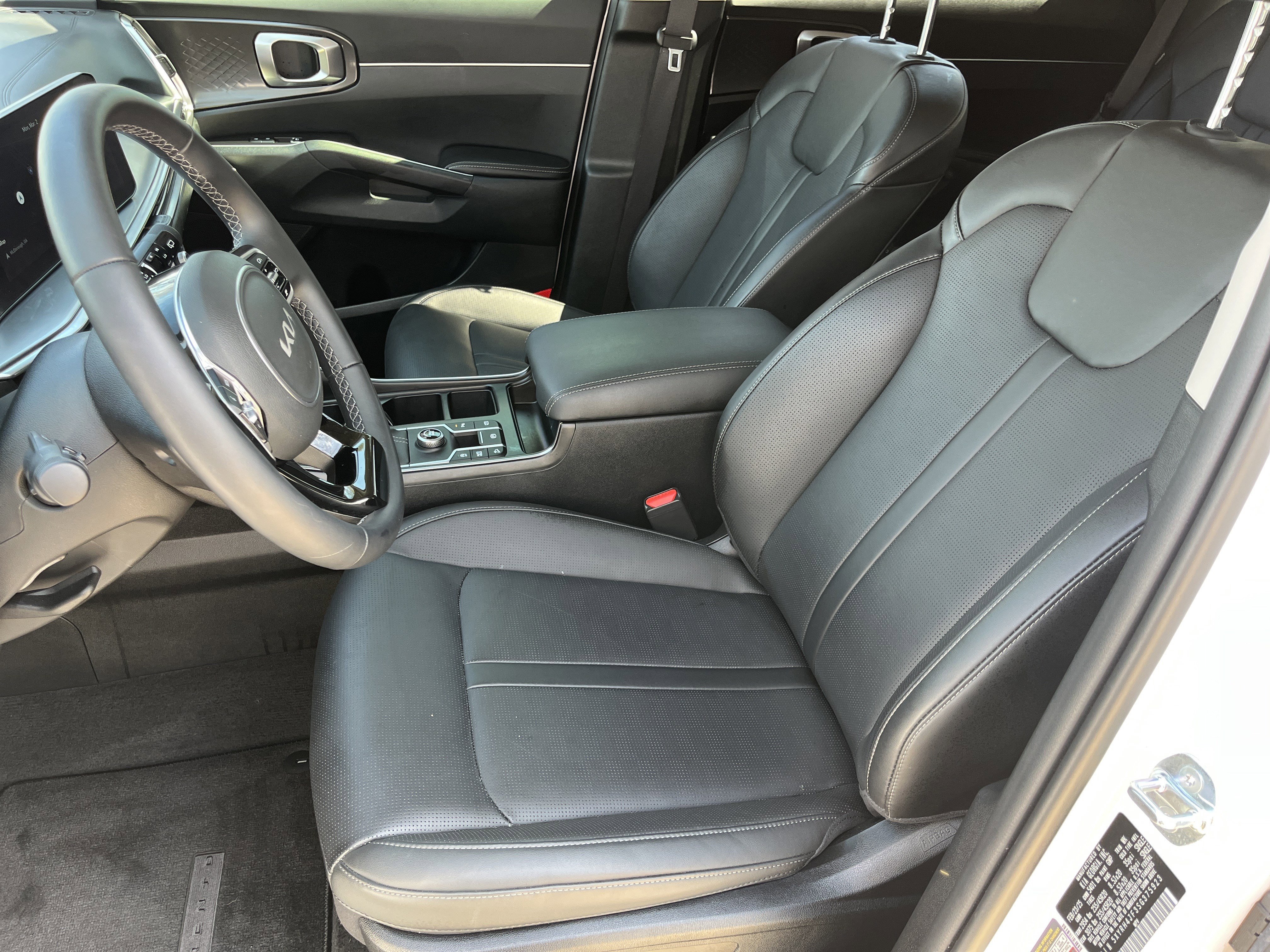 Certified 2025 Kia Sorento EX w/ Panoramic Sunroof Package image 18