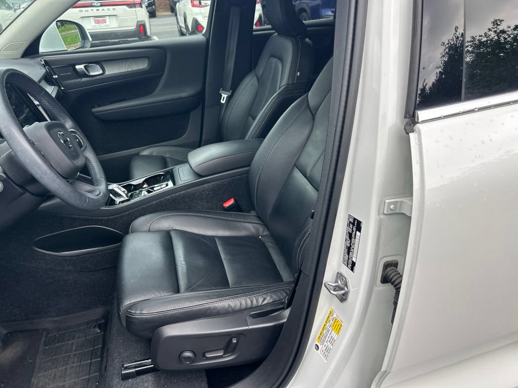 Used 2022 Volvo XC40 T5 Inscription w/ Advanced Package AWD/4WD image 17