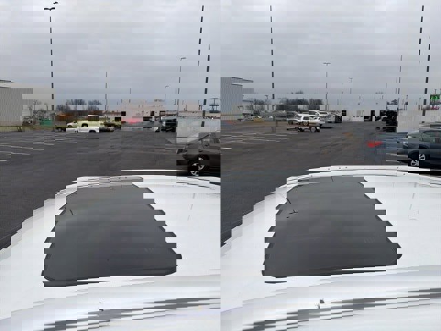 Used 2025 Lexus UX 300h AWD image 4