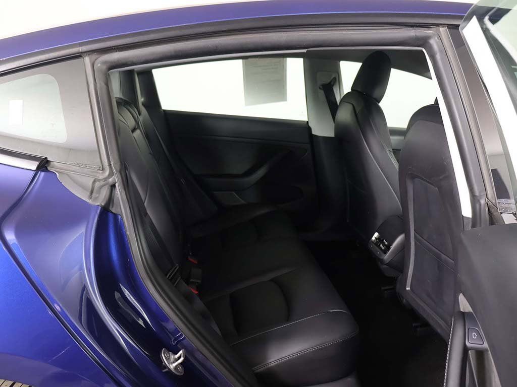 Used 2021 Tesla Model 3 Standard Range Plus image 33