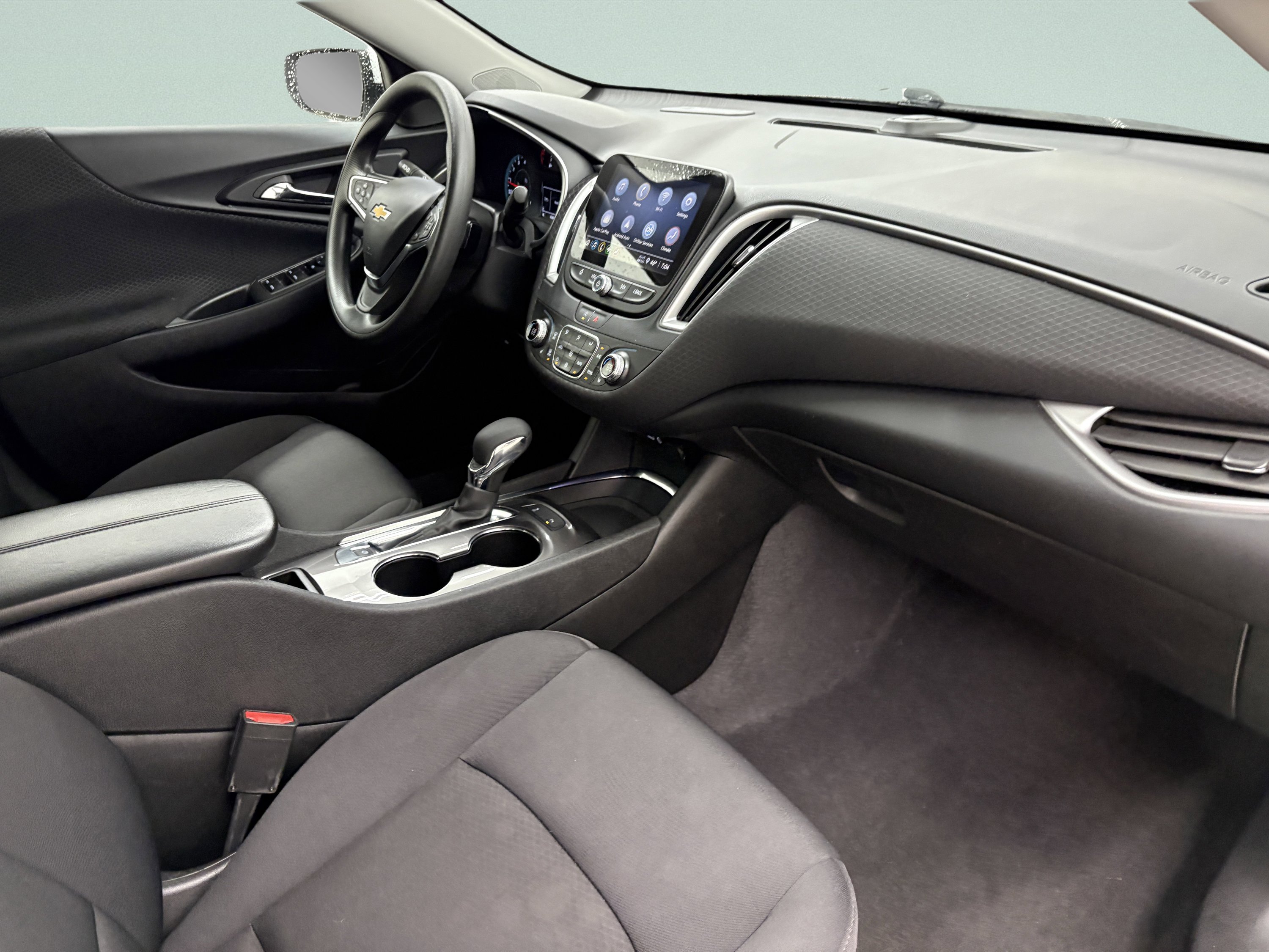 Used 2025 Chevrolet Malibu LT FWD image 21