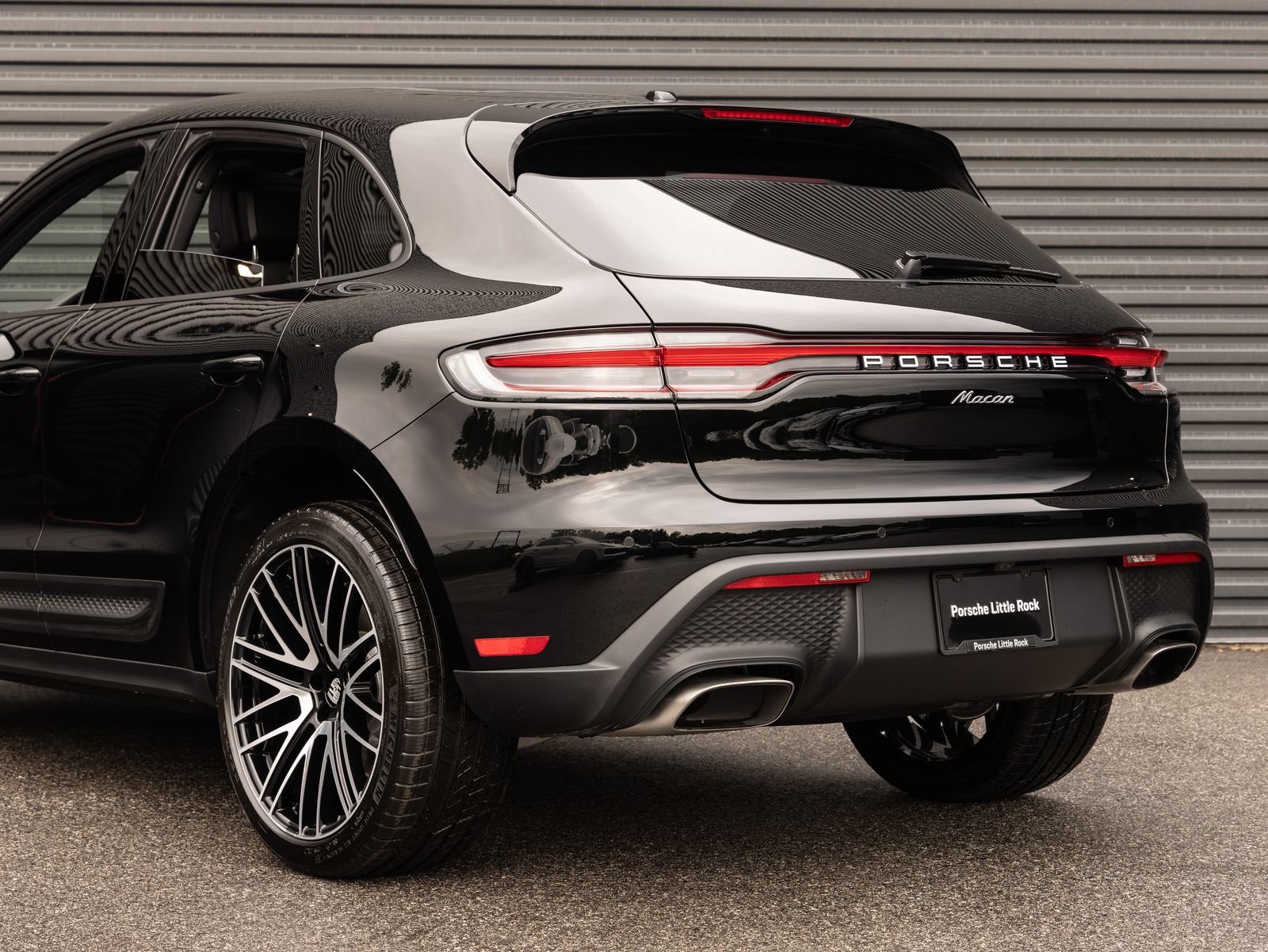 Certified 2026 Porsche Macan AWD/4WD image 11