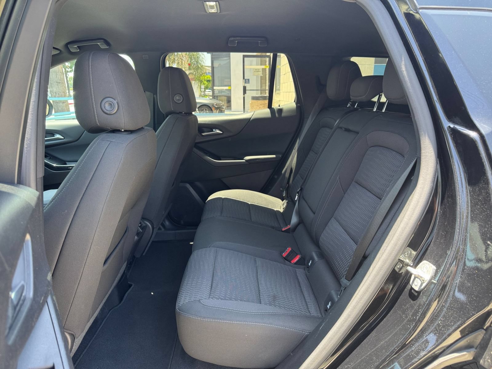 Used 2025 Chevrolet Equinox LT FWD image 27