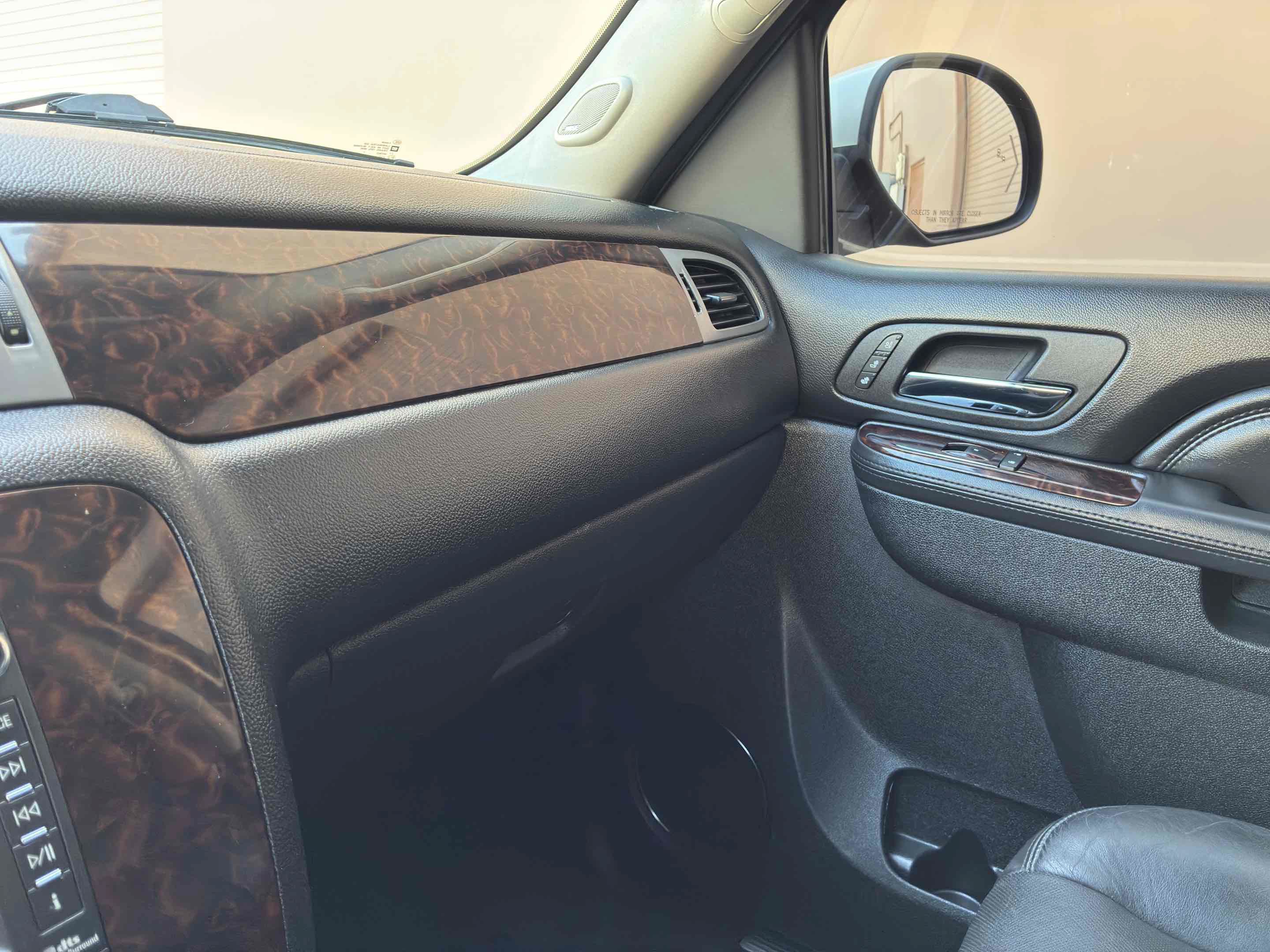 Used 2012 GMC Yukon Denali AWD/4WD image 29