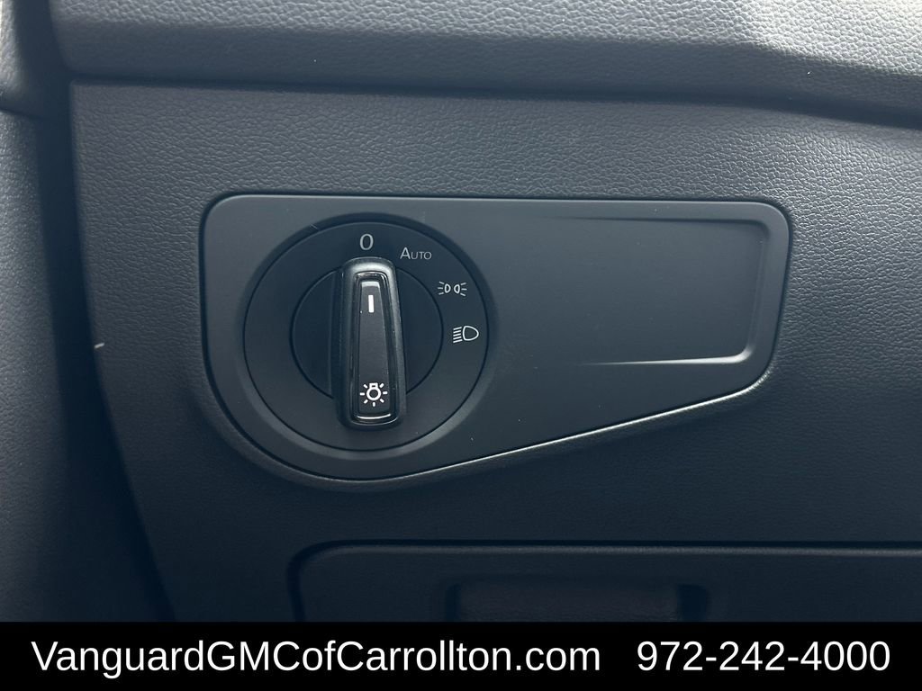 Used 2024 Volkswagen Tiguan S image 23