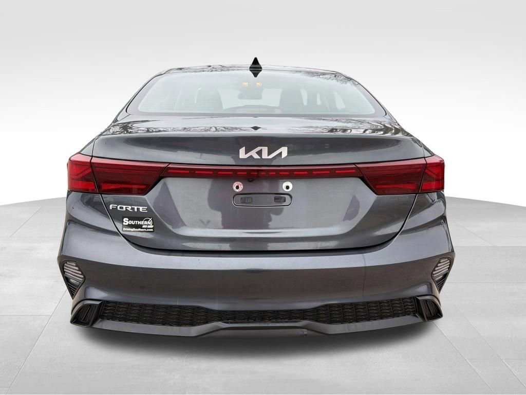 Used 2023 Kia Forte LXS w/ LXS Technology Package image 4