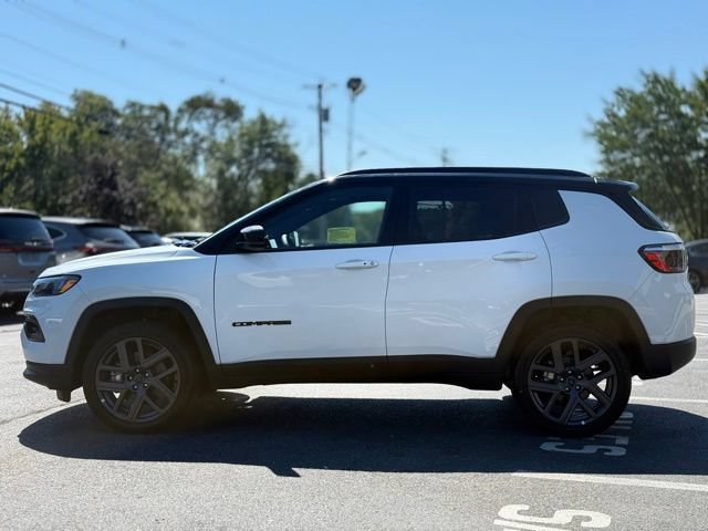 New 2025 Jeep Compass Limited w/ Sun & Sound Group AWD/4WD image 3