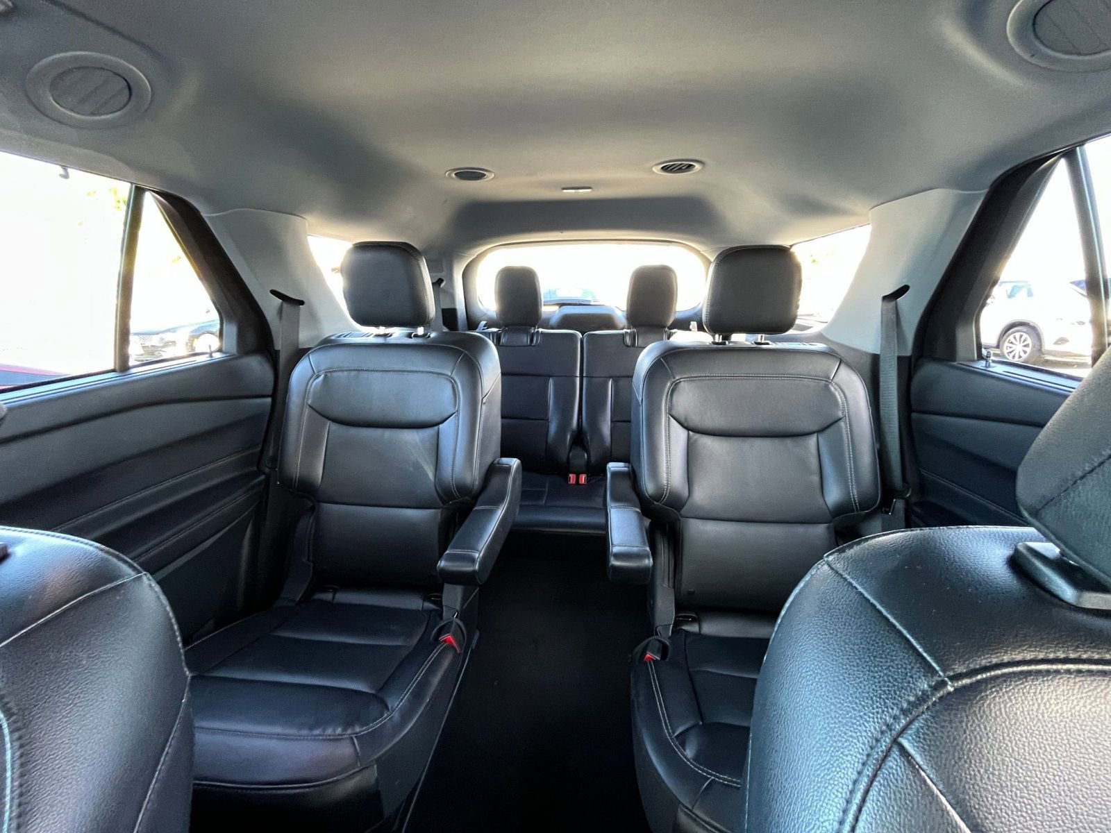 Used 2023 Ford Explorer Limited image 42