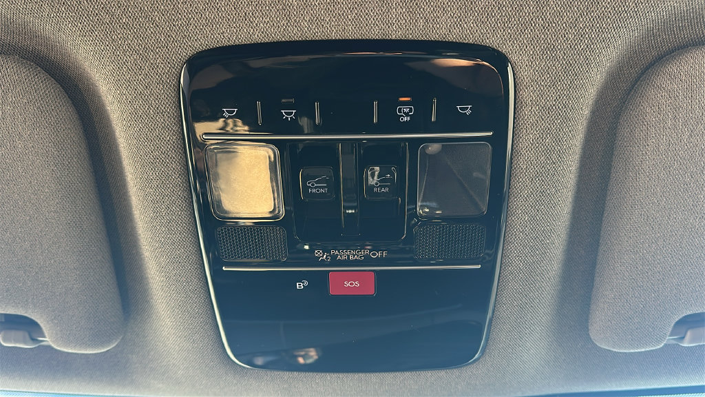 Certified 2025 Hyundai Santa Fe Limited FWD image 30