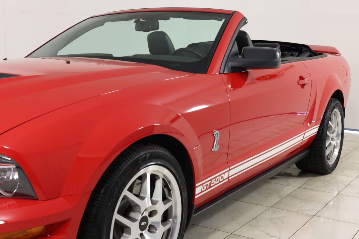 Used 2007 Ford Mustang Shelby GT500 RWD image 47