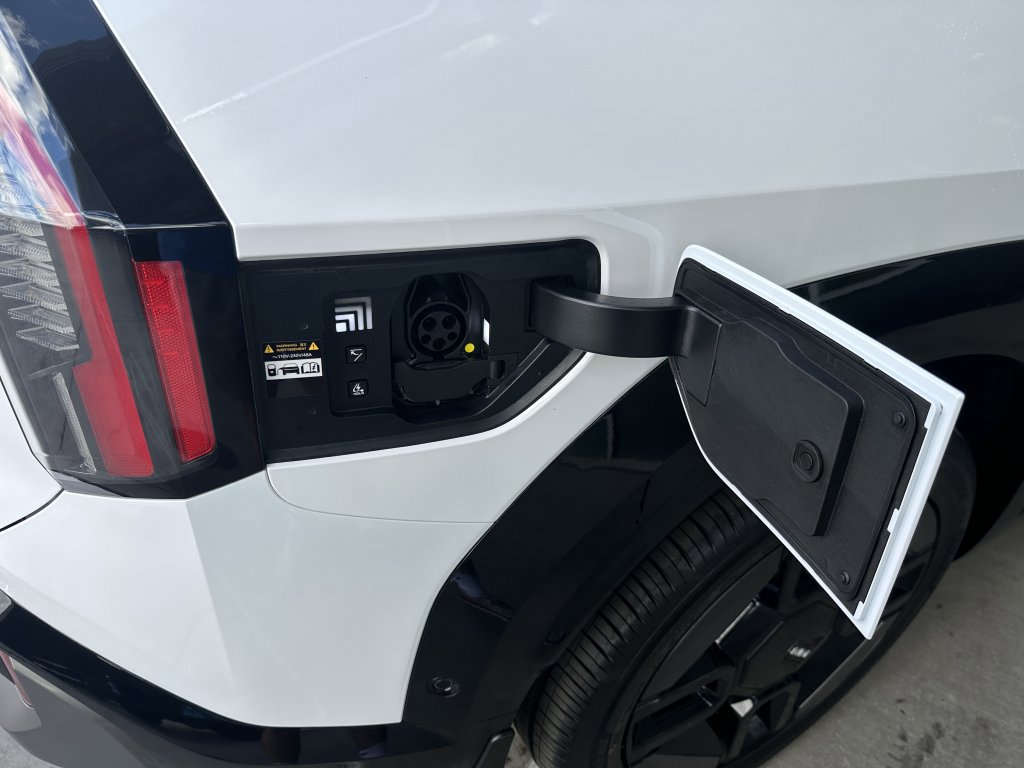 Used 2025 Kia EV9 GT-Line image 37