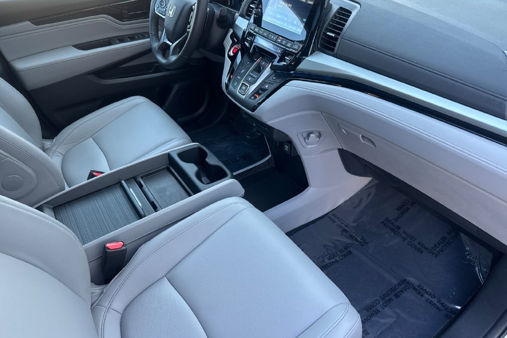 Used 2023 Honda Odyssey Touring image 15