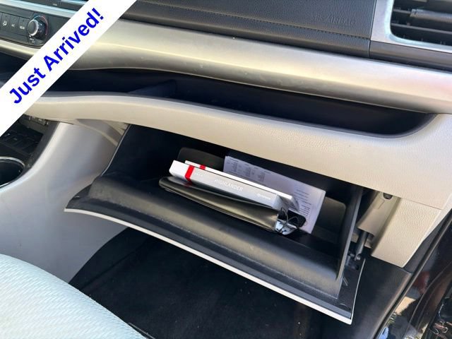 Used 2018 Toyota Highlander LE FWD image 18