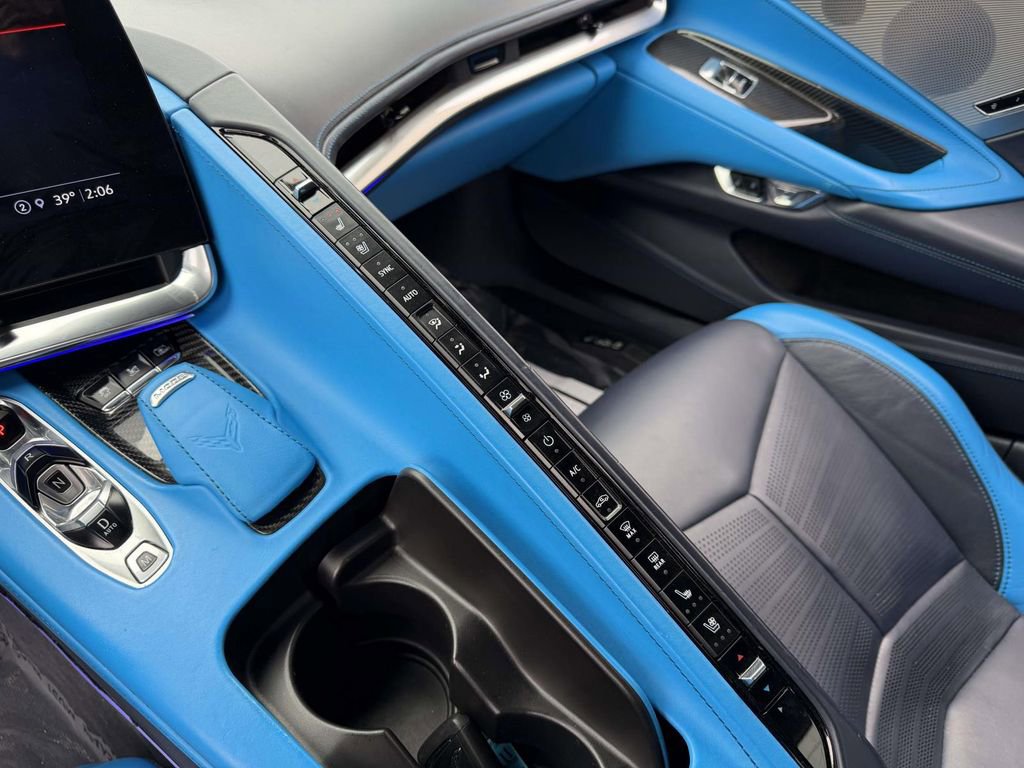 Used 2021 Chevrolet Corvette Stingray Premium Conv w/ Z51 Performance Package image 24