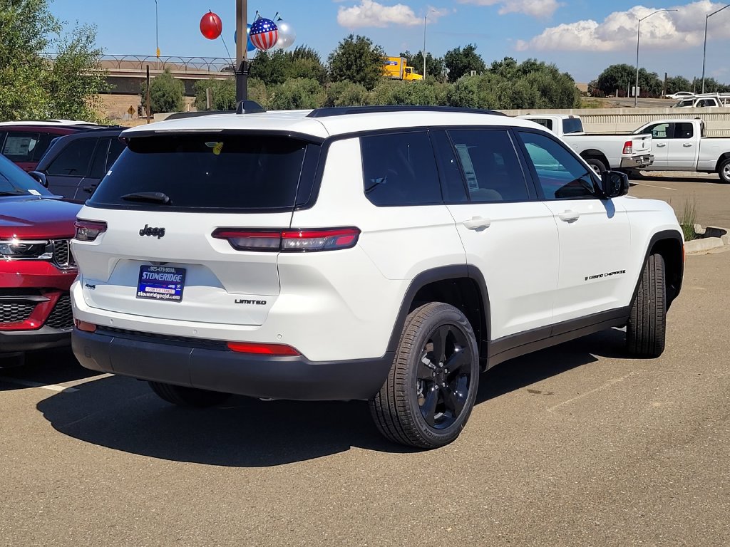 New 2025 Jeep Grand Cherokee L Limited w/ Black Appearance Package AWD/4WD image 3