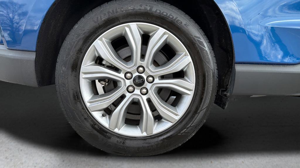 Used 2023 Ford Edge Titanium AWD/4WD image 13