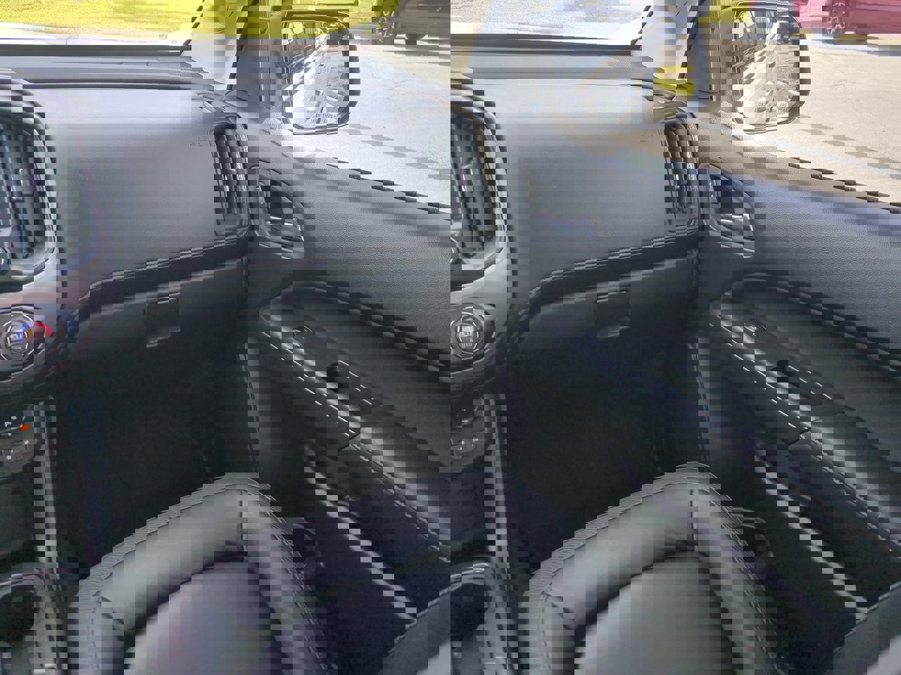 Used 2022 GMC Canyon AT4 w/ Trailering Package image 16