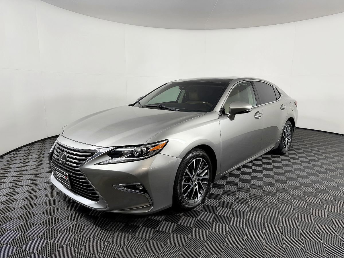 Used 2016 Lexus ES 350 w/ Navigation System Package image 2