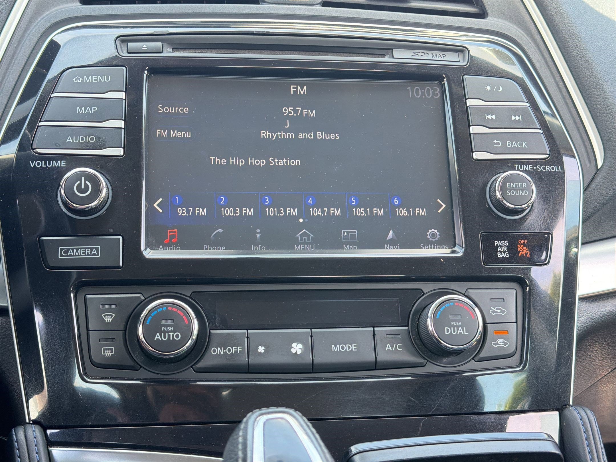 Used 2016 Nissan Maxima SR FWD image 20