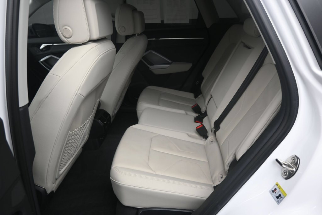 Used 2023 Audi Q3 2.0T Premium AWD/4WD image 13