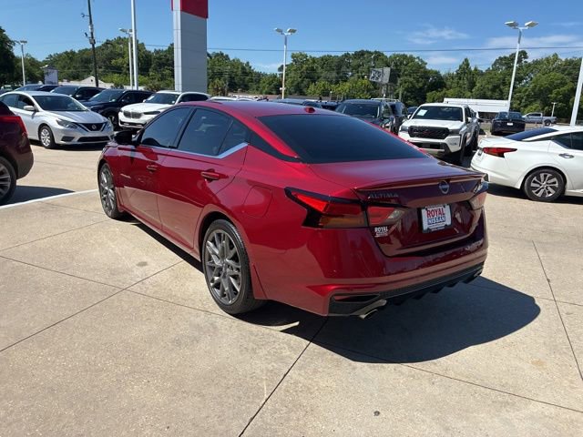 Used 2024 Nissan Altima 2.0 SR FWD image 5