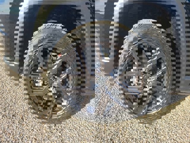 New 2026 Jeep Compass Latitude image 24