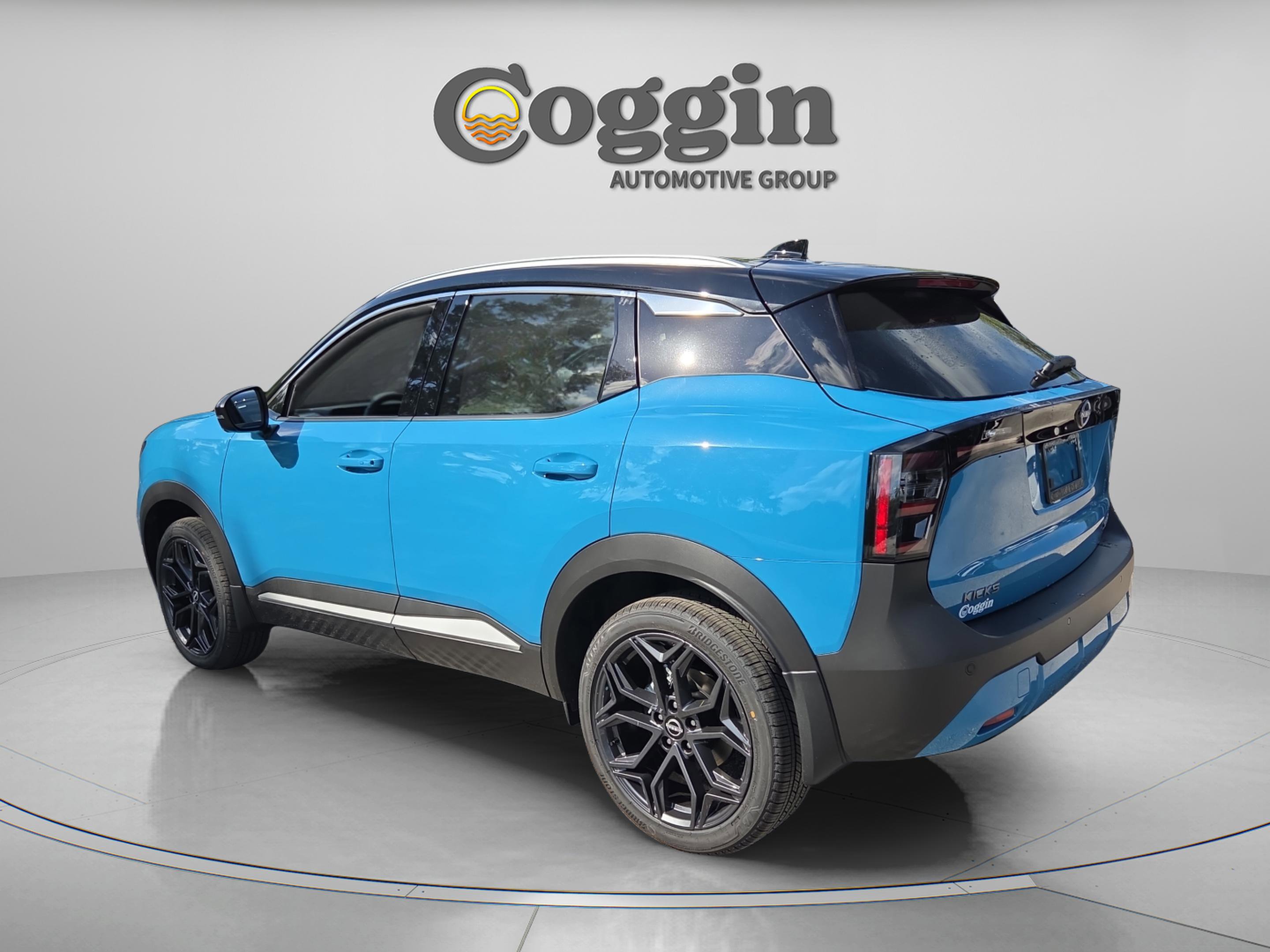New 2026 Nissan Kicks SR w/ SR Premium Package AWD/4WD image 3