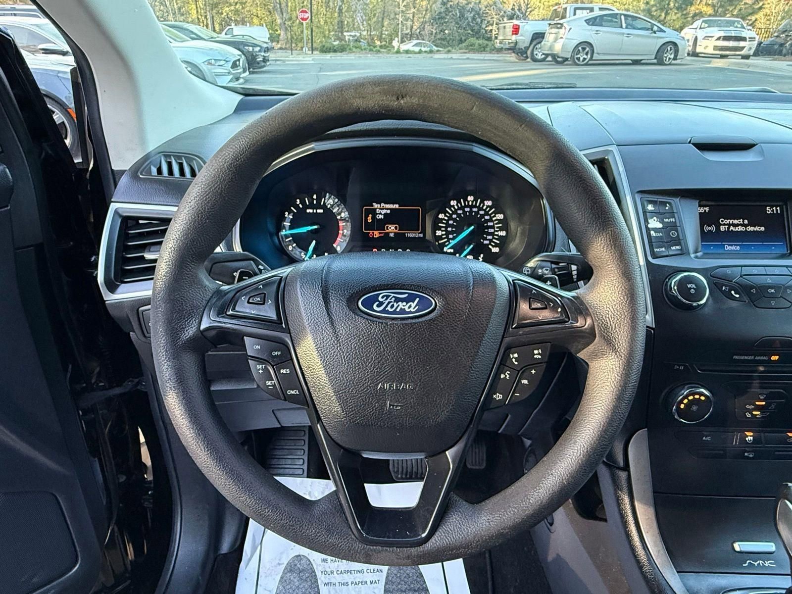 Used 2017 Ford Edge SE image 34