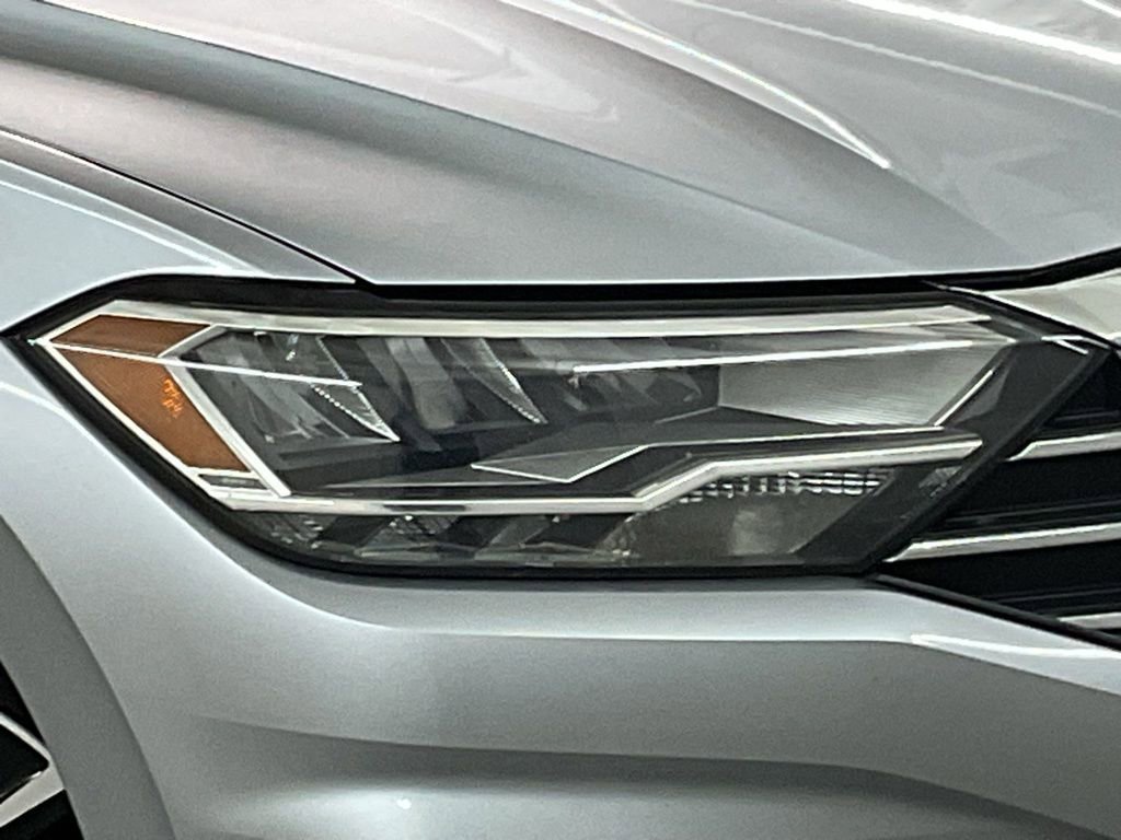 Used 2019 Volkswagen Jetta SE w/ Cold Weather Package FWD image 29