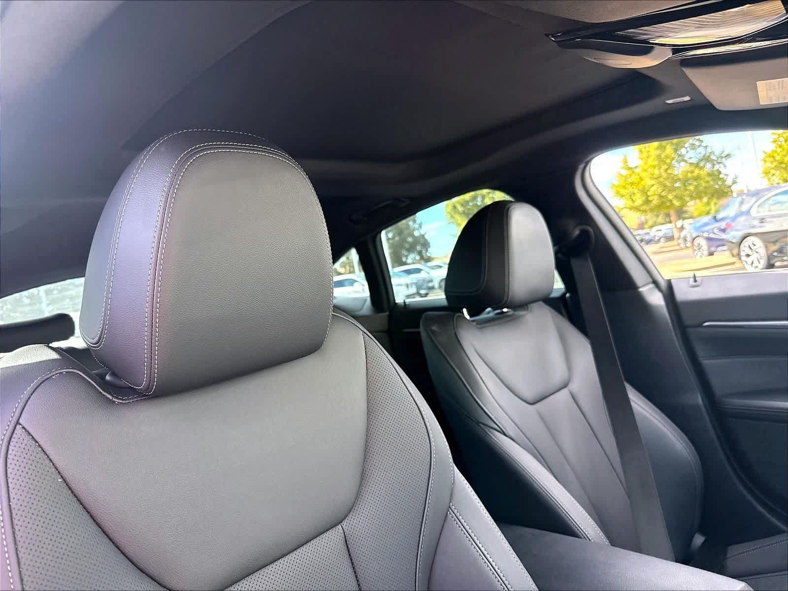 Used 2025 BMW i4 eDrive40 w/ Premium Package RWD image 28