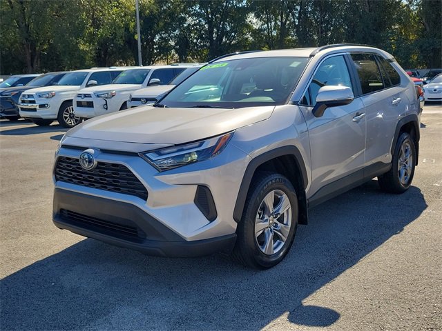 Used 2024 Toyota RAV4 XLE video 2