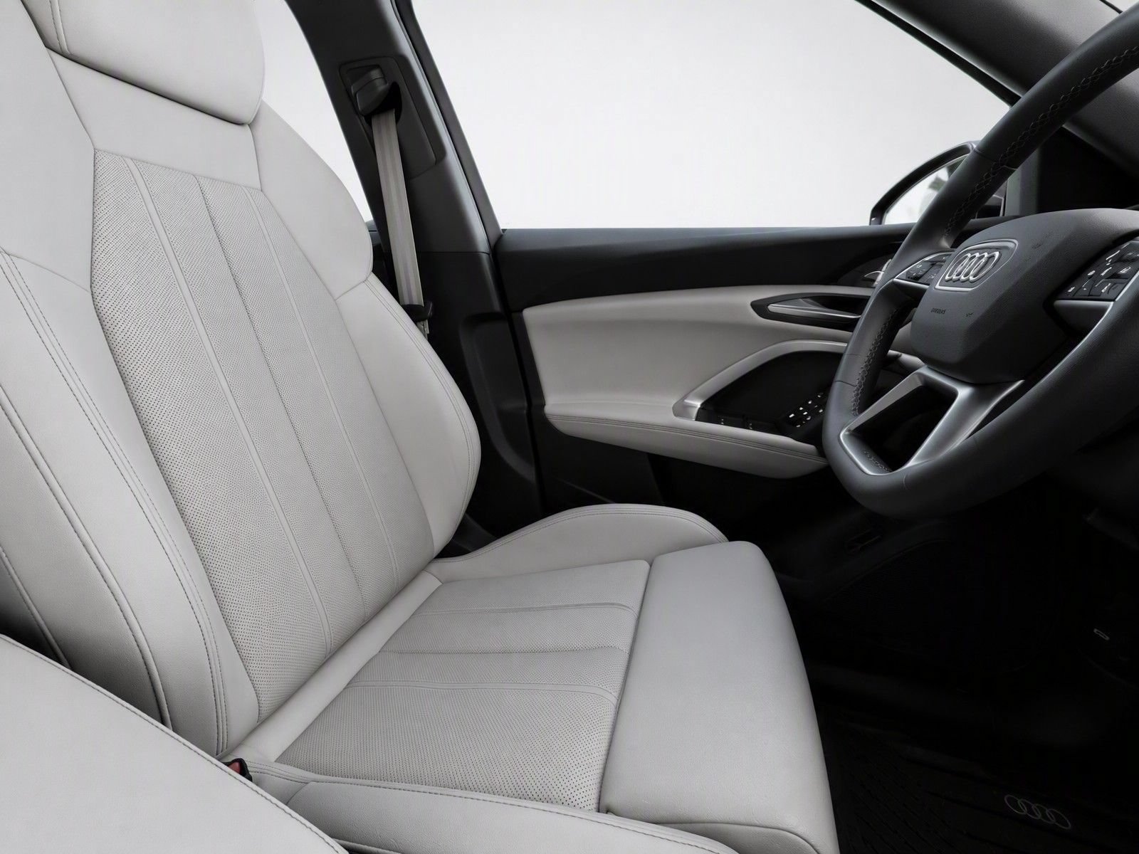 Certified 2025 Audi Q5 Premium Plus w/ Premium Plus AWD/4WD image 16