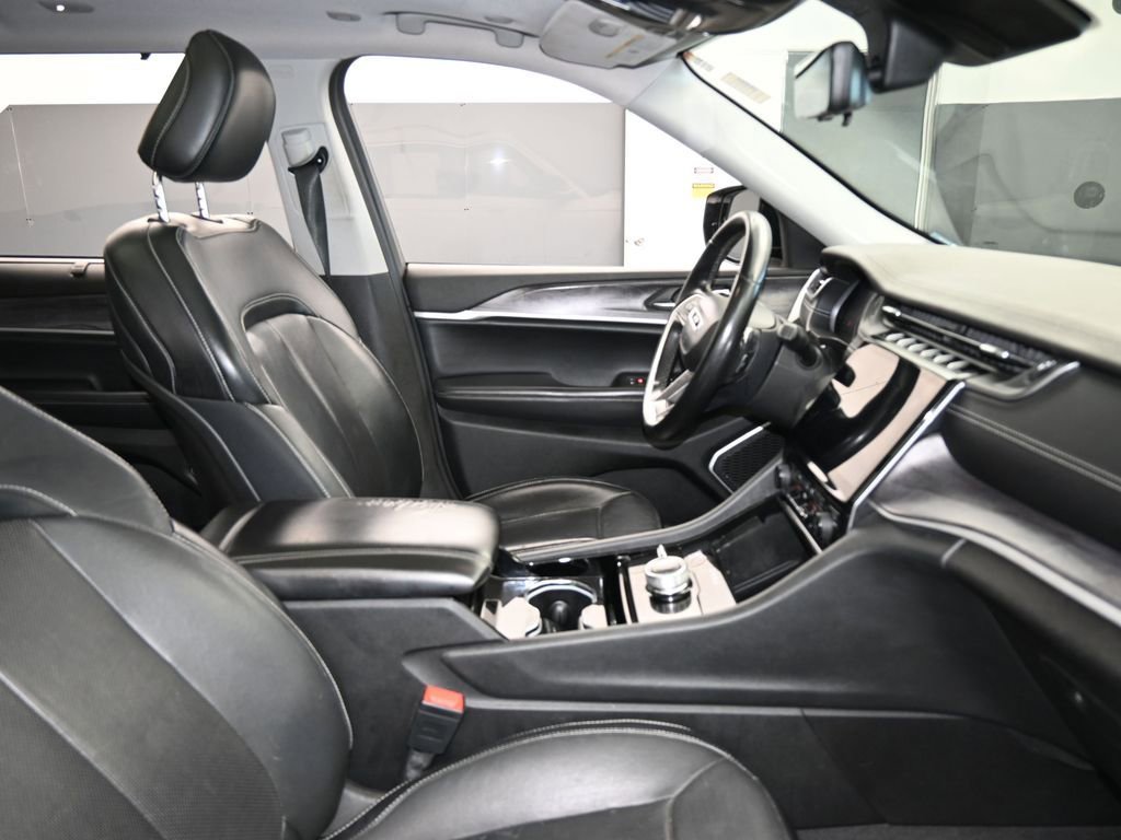 Used 2021 Jeep Grand Cherokee L Limited w/ Luxury Tech Group II image 50