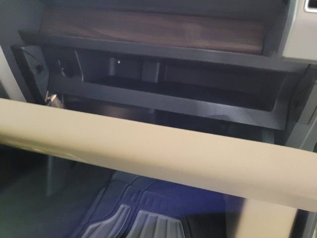 Used 2015 Ford F150 Lariat w/ Max Trailer Tow Package image 66