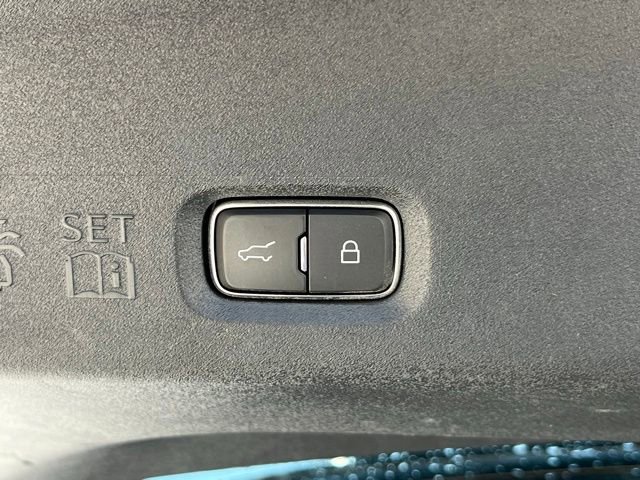 Used 2025 Lincoln Navigator Reserve AWD/4WD image 16