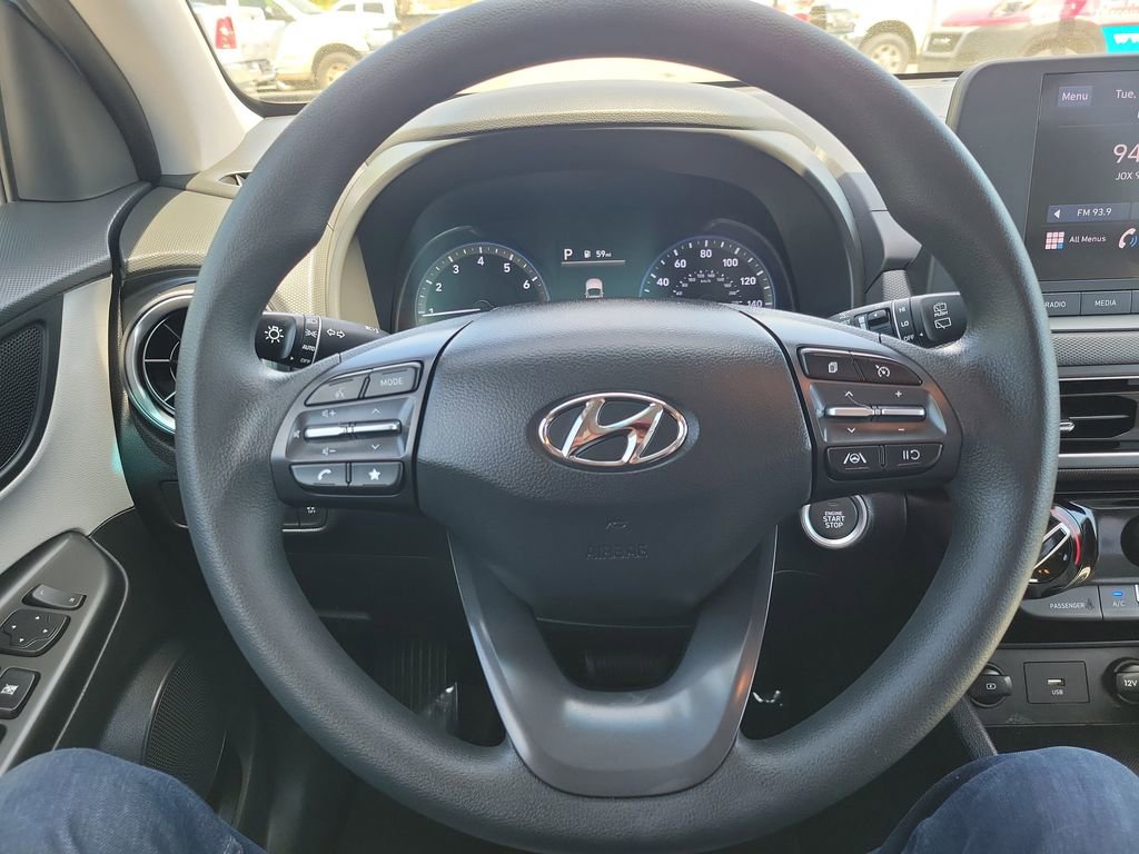 Used 2023 Hyundai Kona SEL FWD image 12