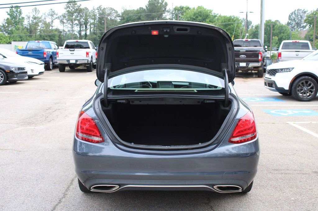 Used 2015 Mercedes-Benz C 300 4MATIC Sedan image 9