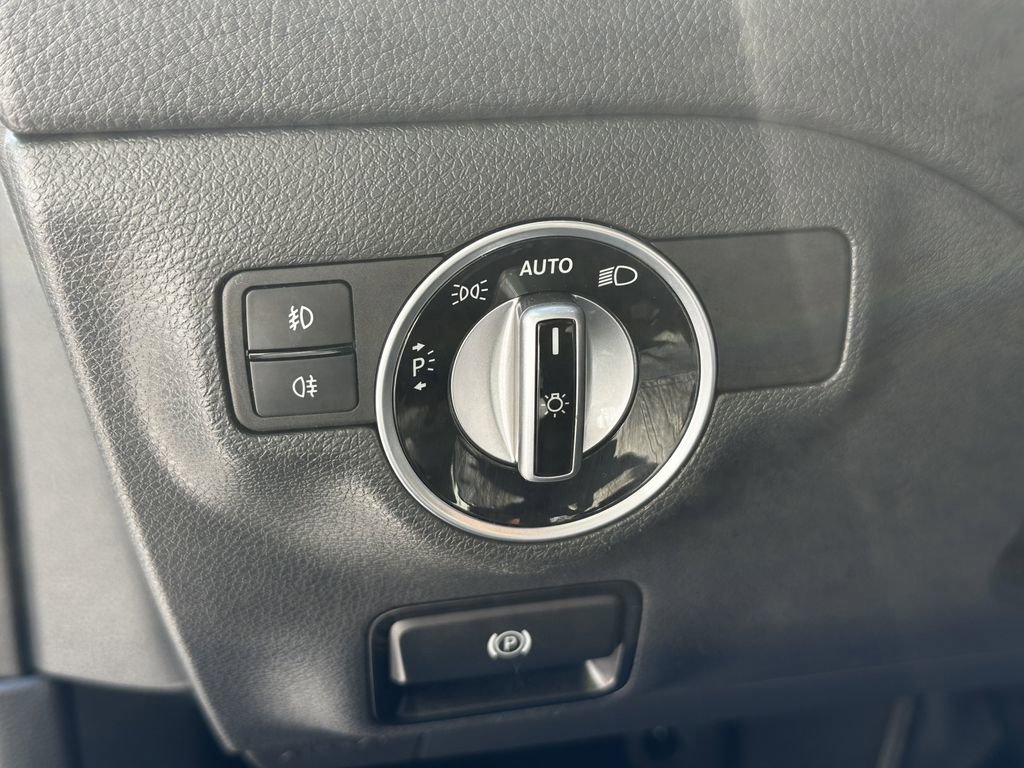 Certified 2020 Mercedes-Benz GLA 250 image 34