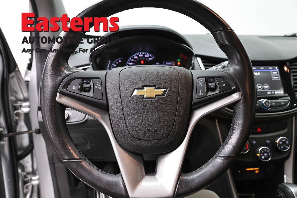 Used 2018 Chevrolet Trax LT w/ LT Convenience Package AWD/4WD image 10