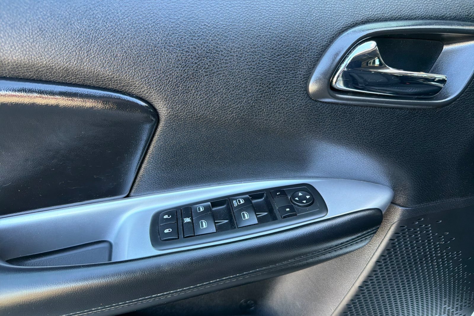 Used 2013 Dodge Journey SXT w/ Flexible Seating Group FWD image 12