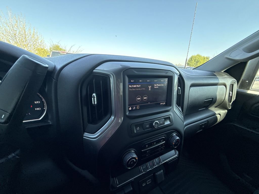 Used 2022 Chevrolet Silverado 2500 Custom w/ Custom Convenience Package image 19