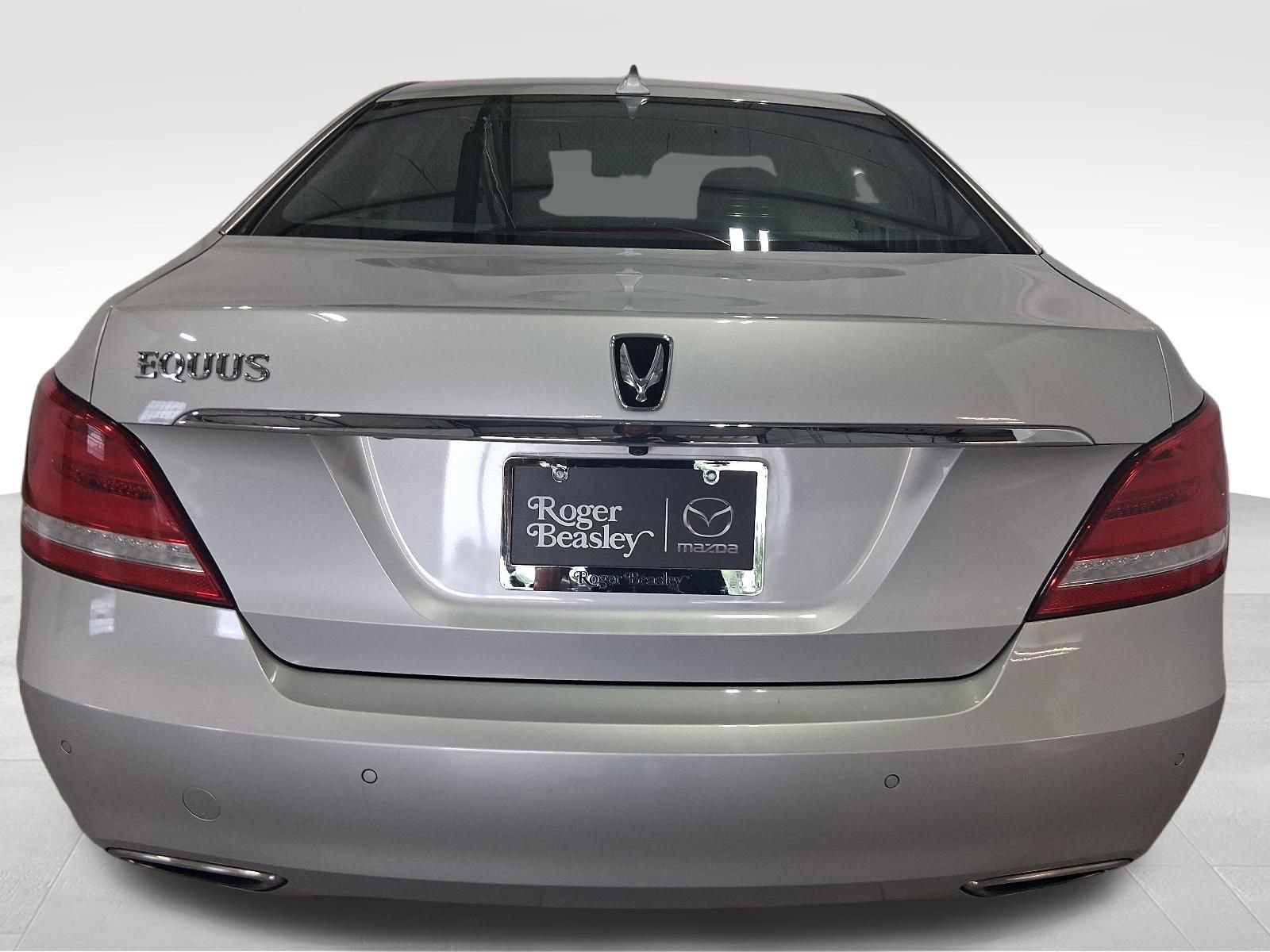 Used 2014 Hyundai Equus Signature RWD image 6