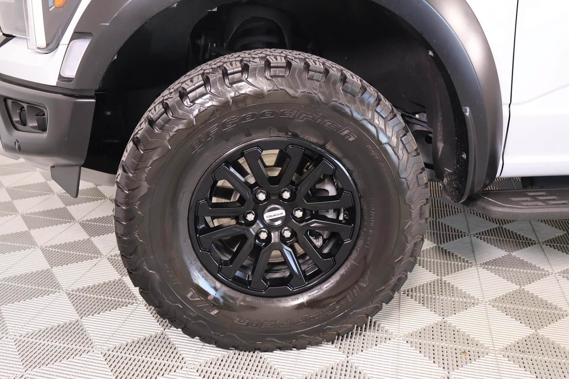 Used 2025 Ford F150 Raptor AWD/4WD image 19