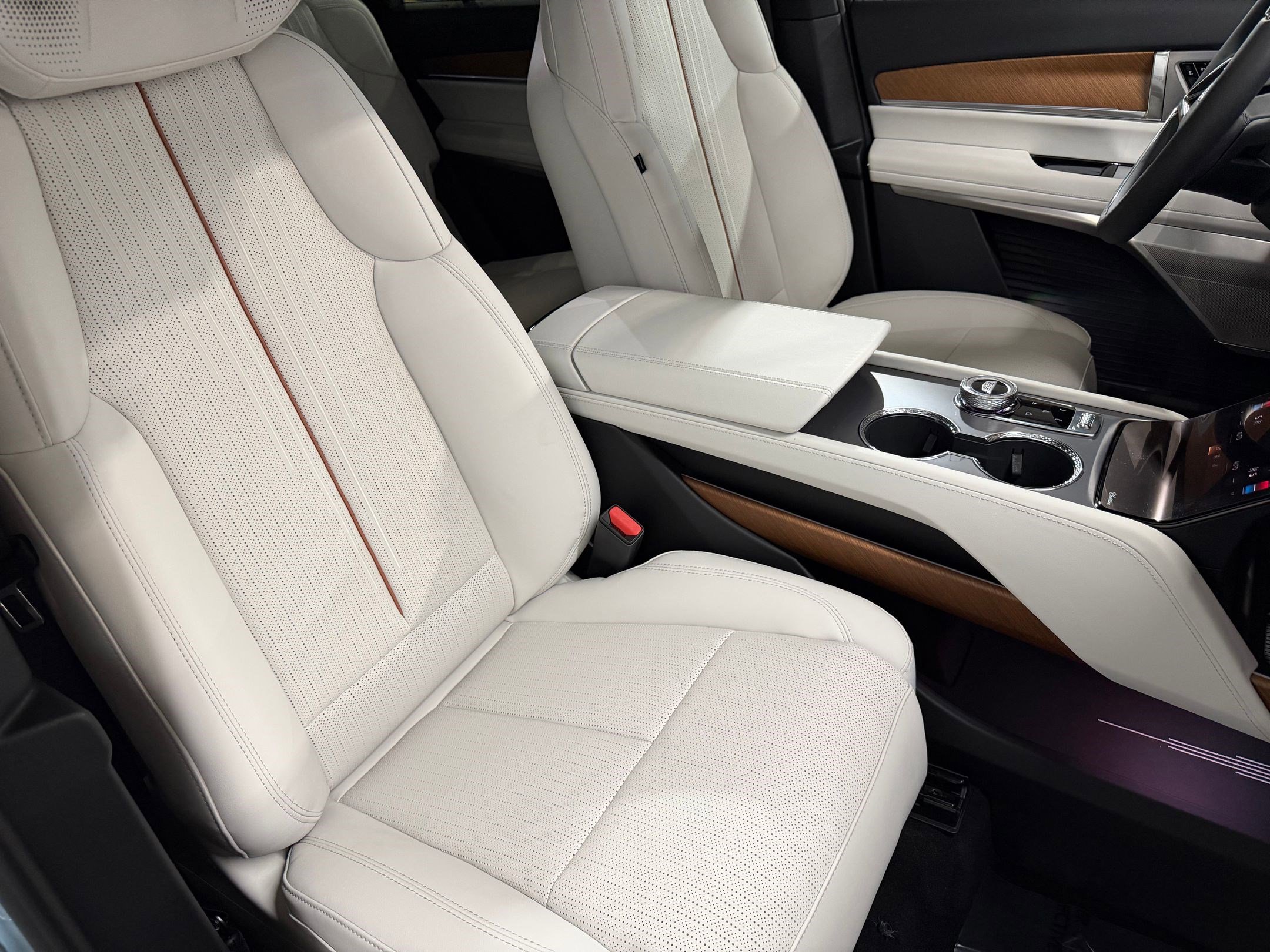 New 2026 Cadillac Vistiq Sport image 54