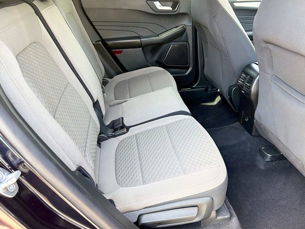 Used 2021 Ford Escape SE w/ Cold Weather Package image 29