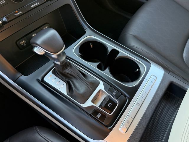 Used 2024 Kia Carnival LX image 15