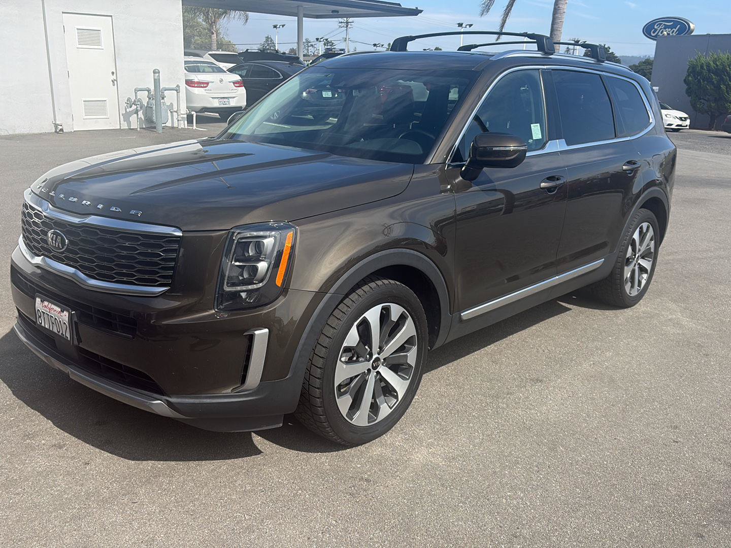 Used 2021 Kia Telluride EX w/ EX Premium Package AWD/4WD image 2