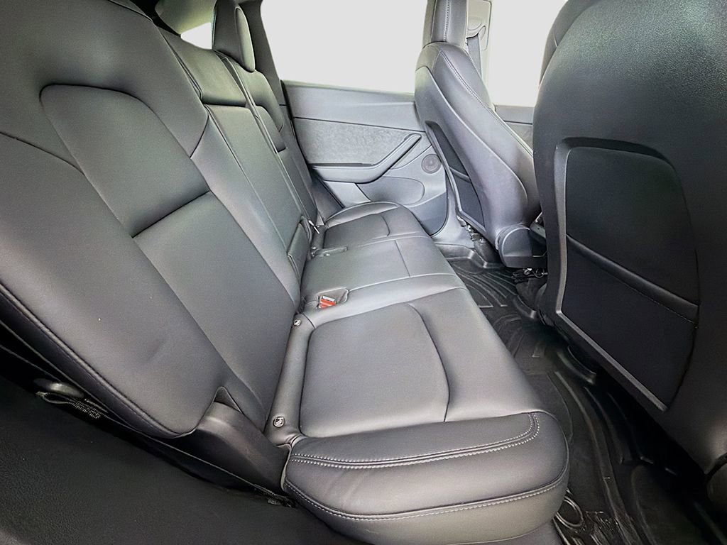 Used 2021 Tesla Model Y Long Range image 26